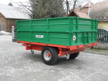 Remorca agricola monoaxa cu basculare trilaterala Bicchi model BRT502, 7 tone, franare pneumatica